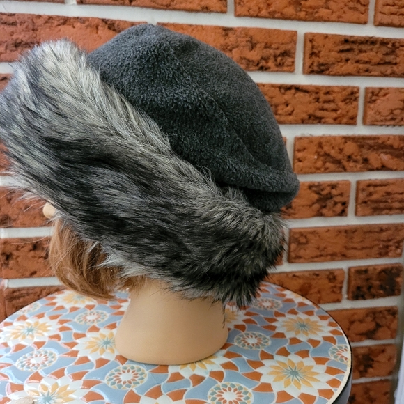 Parkhurst Women's Winter Faux Fur Mink Hat - Picture 3 of 16